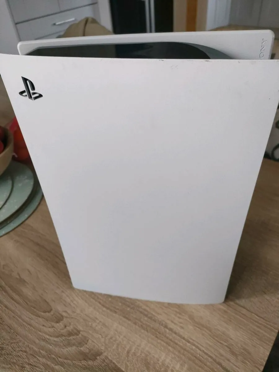 PS5 console disc version - Image 1