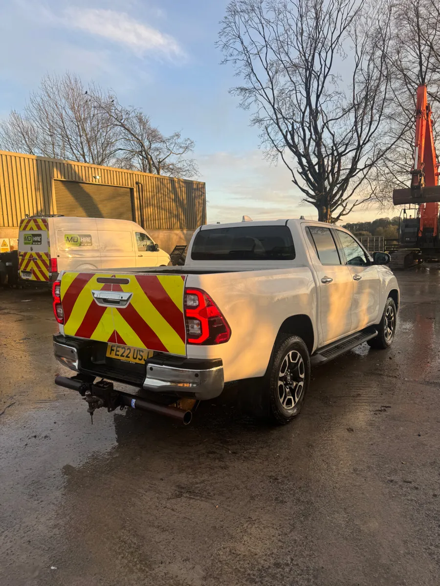 Toyota Hilux 2022 Invincible - Image 4