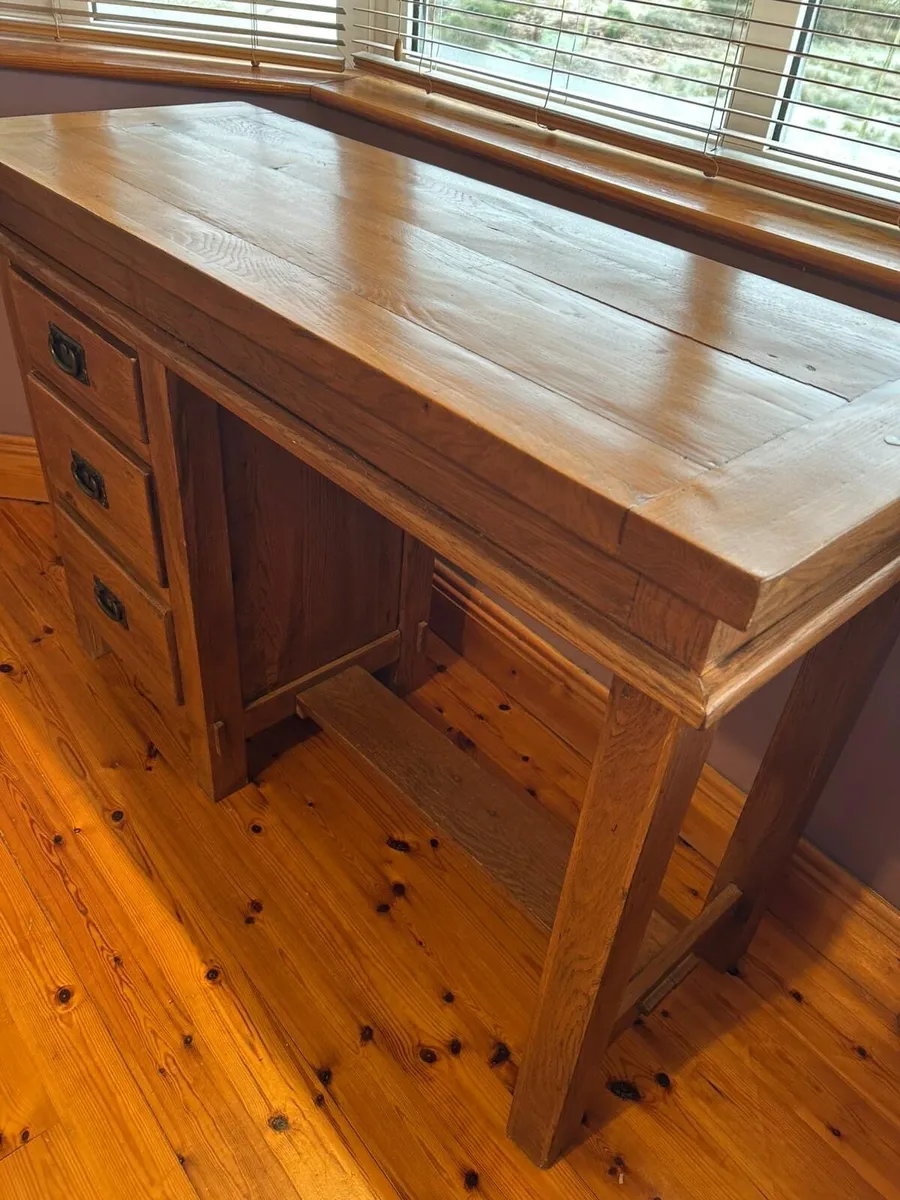 Dressing table//Vanity - Image 3