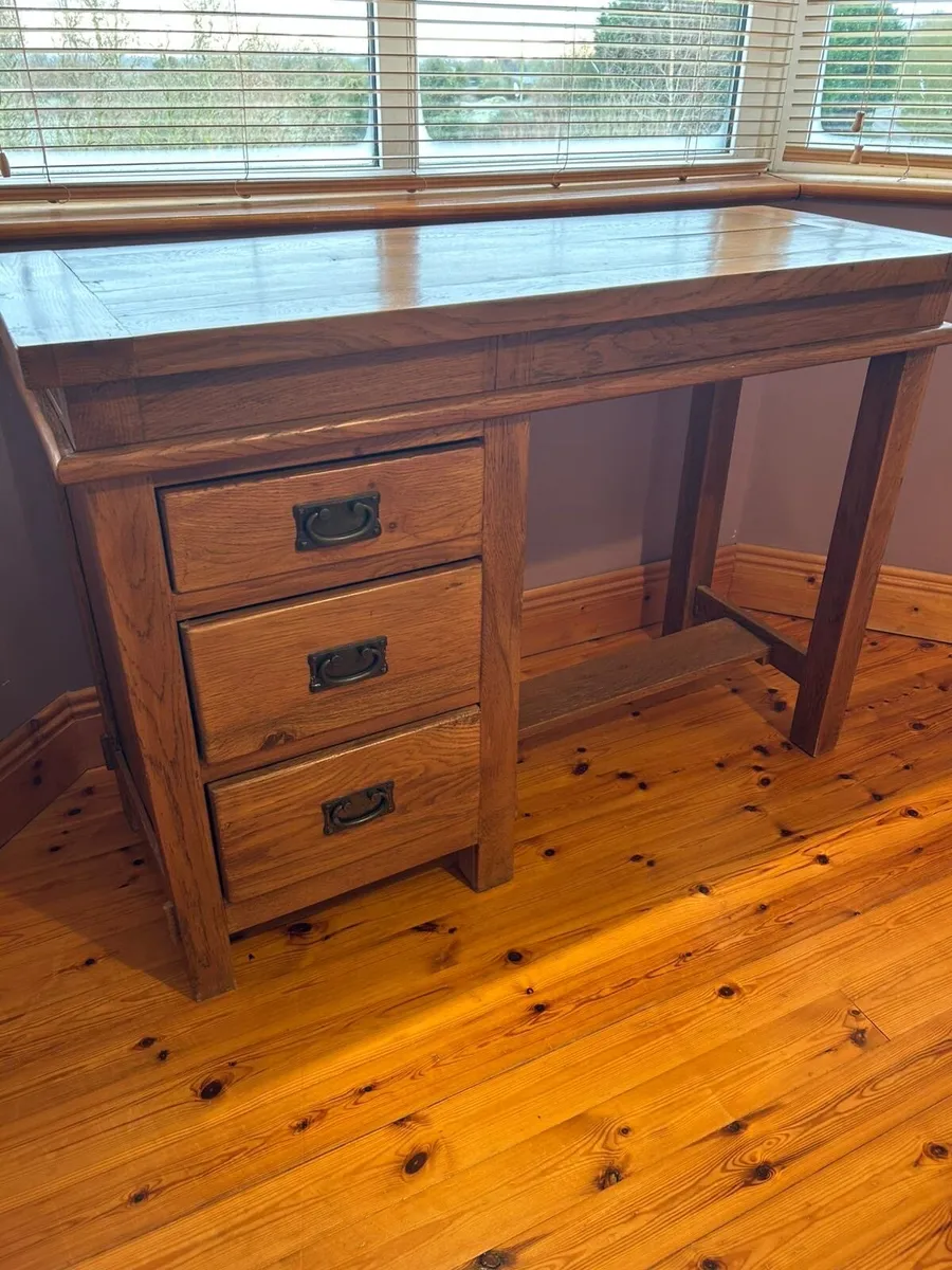 Dressing table//Vanity - Image 2