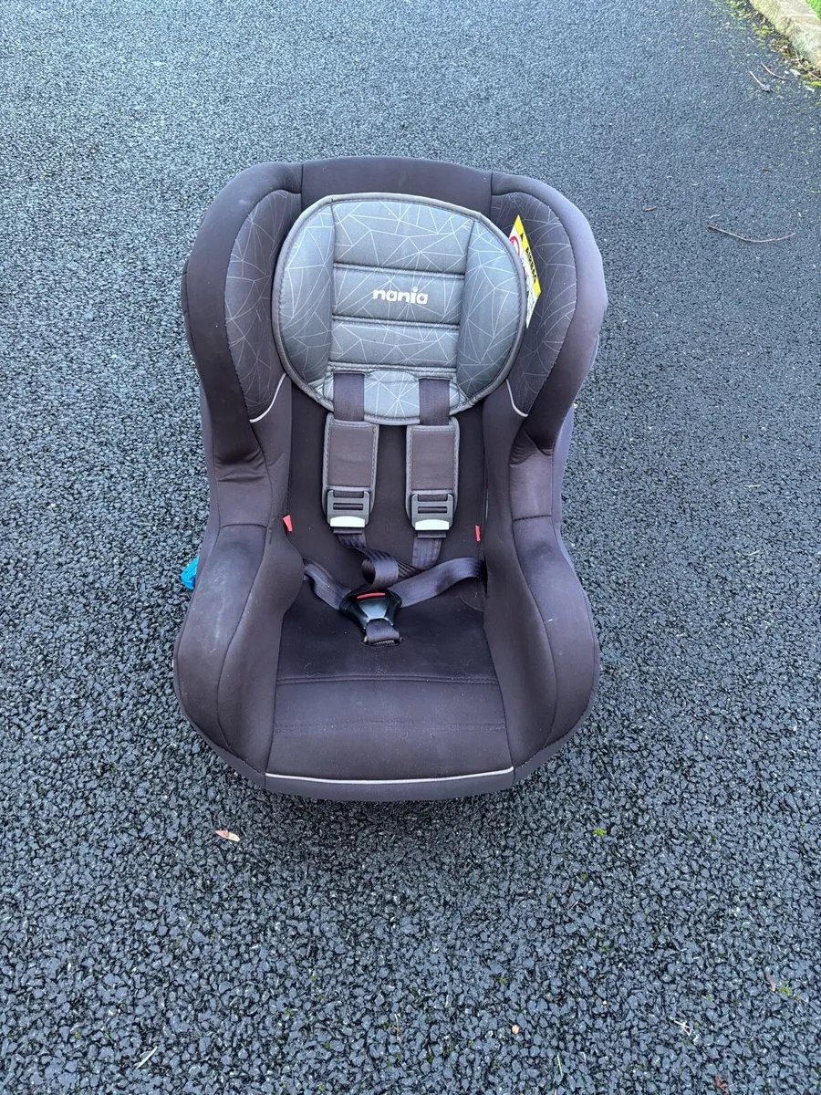 Car seat - Image 1