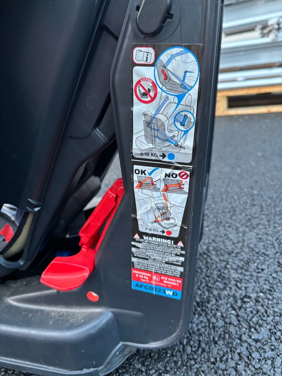 Car seat - Image 3