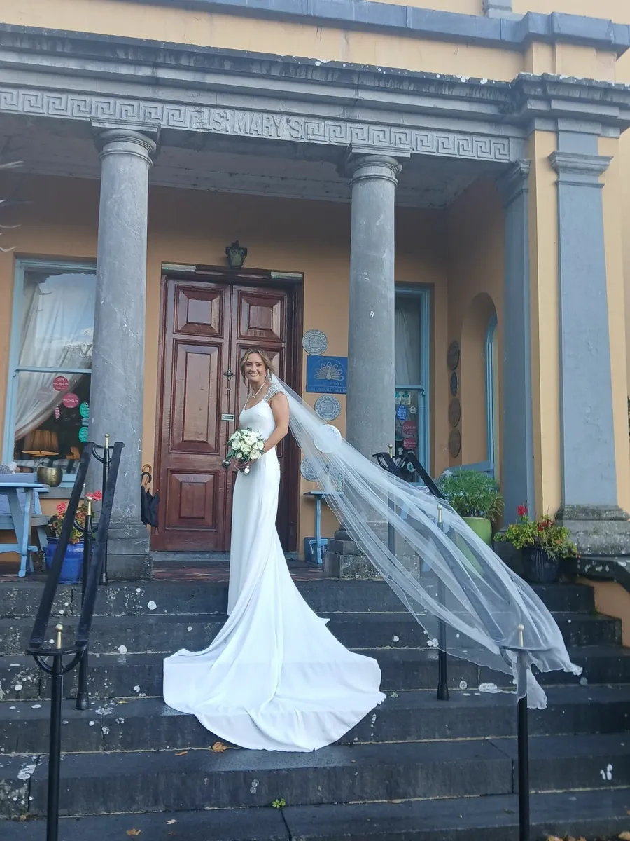 Wedding dress - Image 1