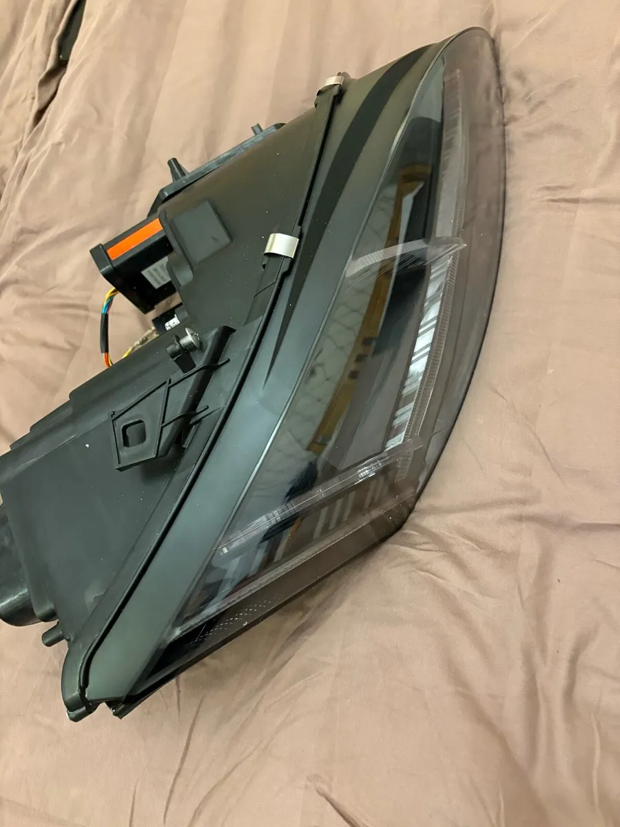 Audi TT headlights - Image 1