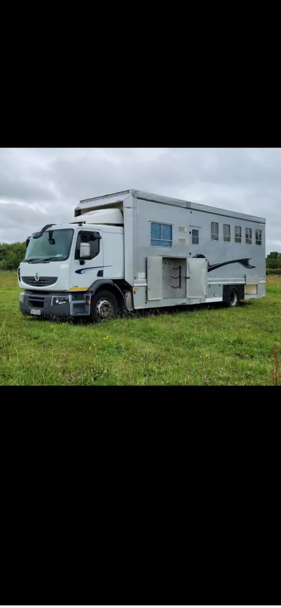 Renault horse truck - Image 1