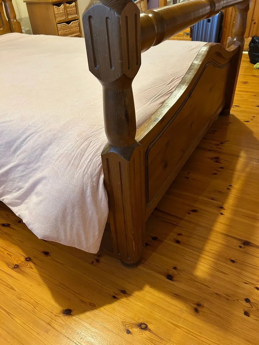 King size bed - Image 3