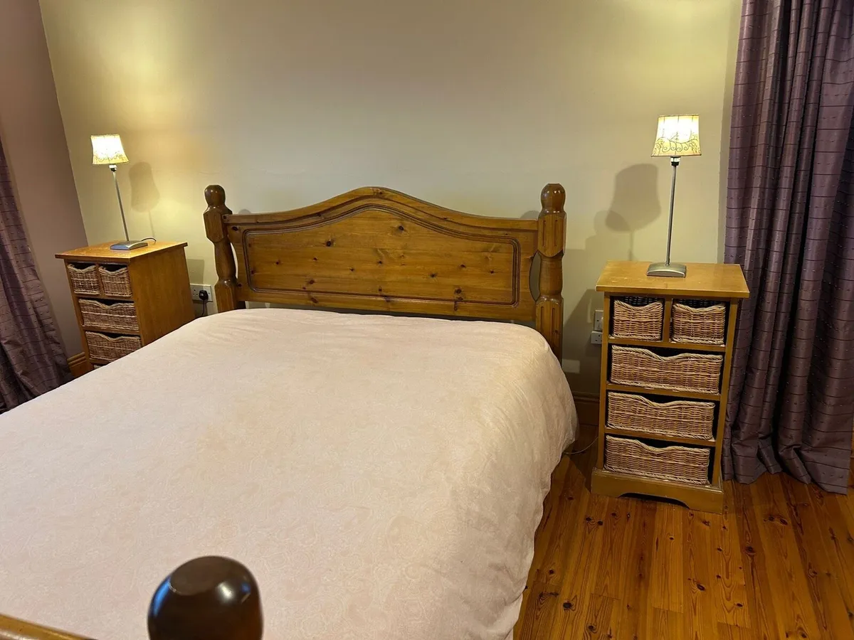 King size bed - Image 2