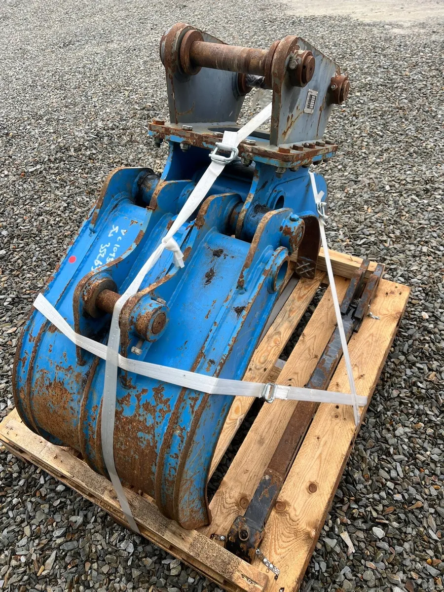 Digger grab ❌ best offer ❌ - Image 2