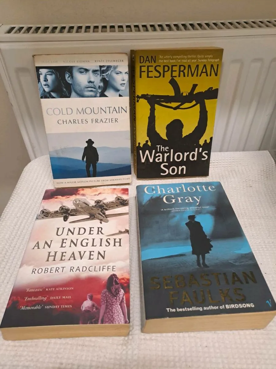 Fiction books, true crime - Image 3