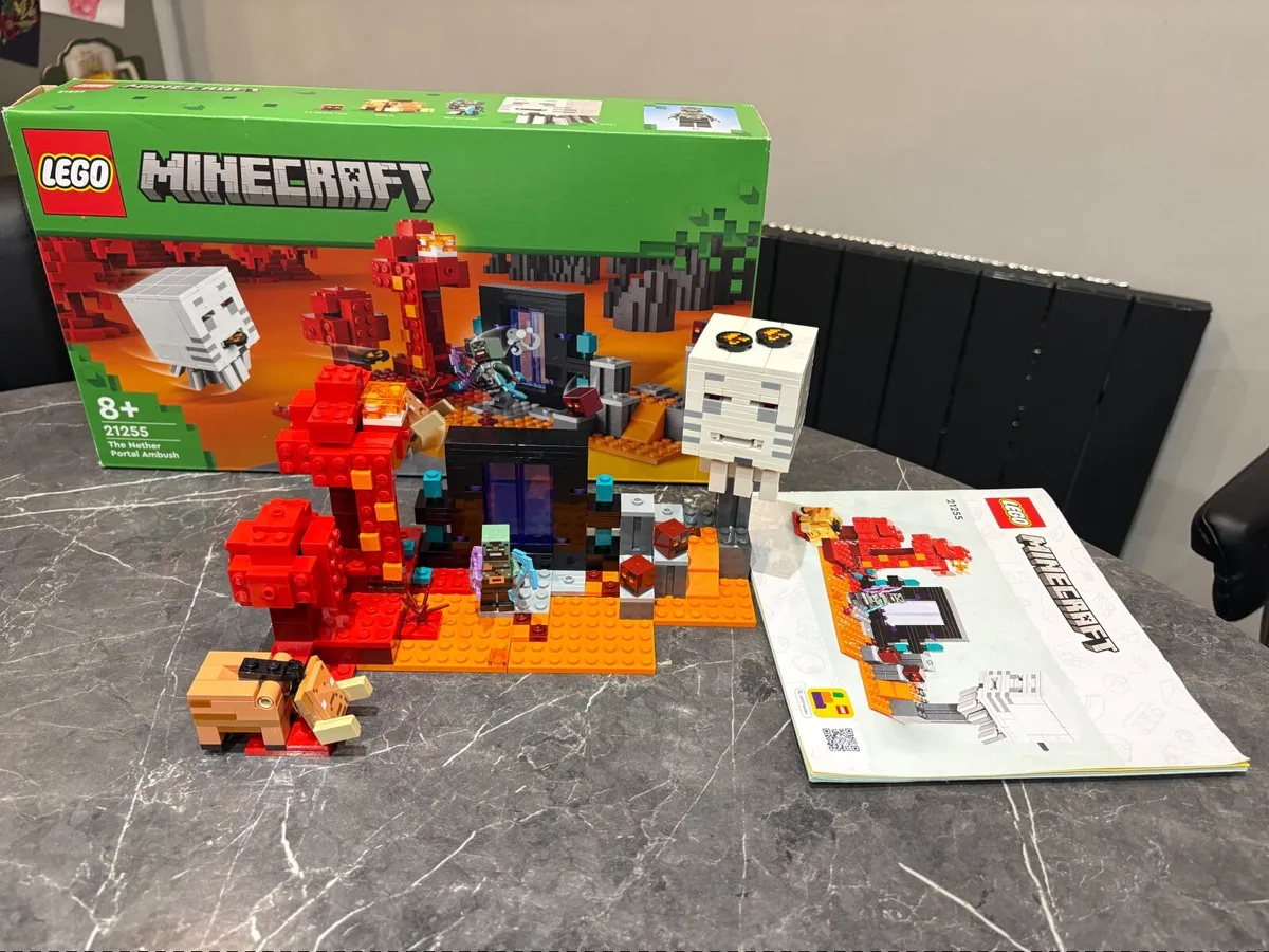 Lego Minecraft - Image 2