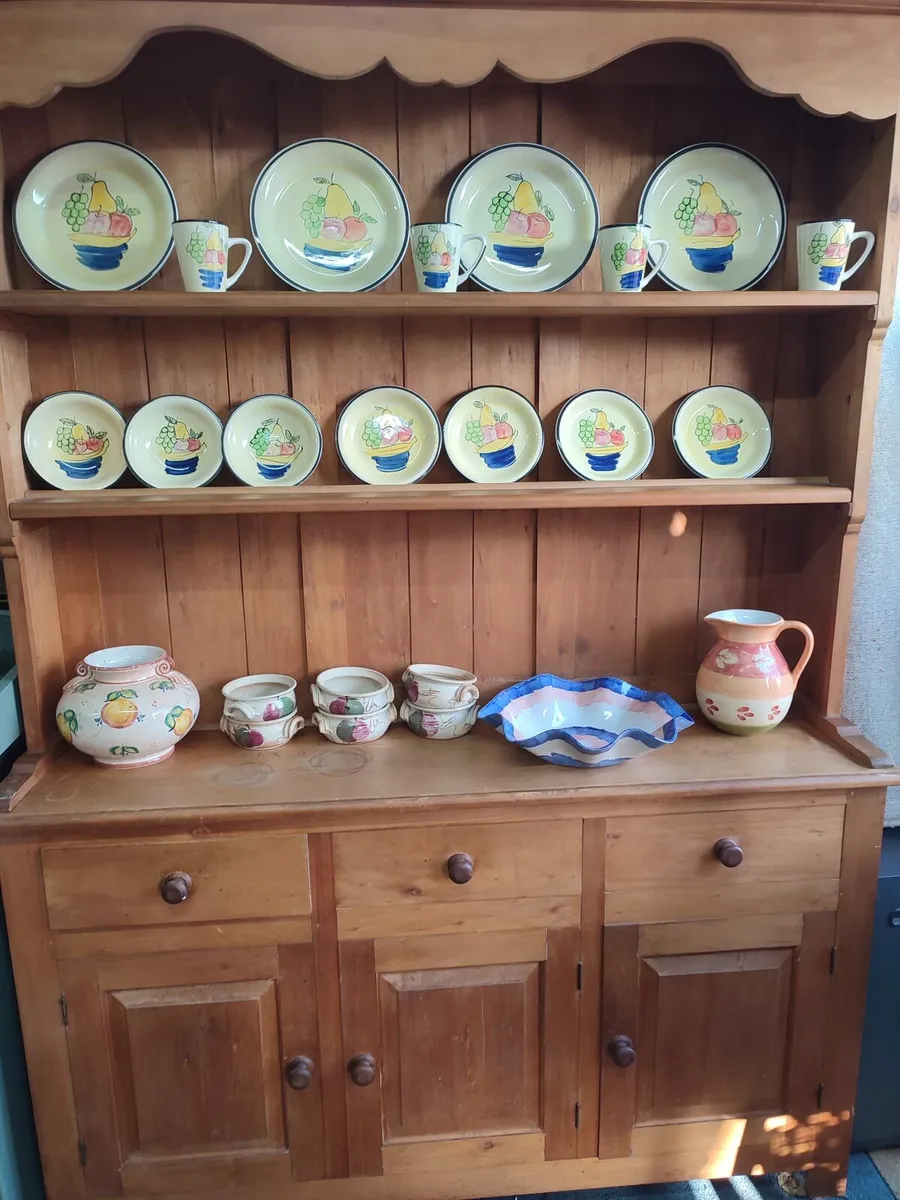 Dresser - Image 1