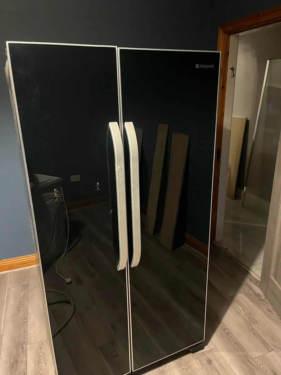 Hotpoint American style fridge freezer - Image 1