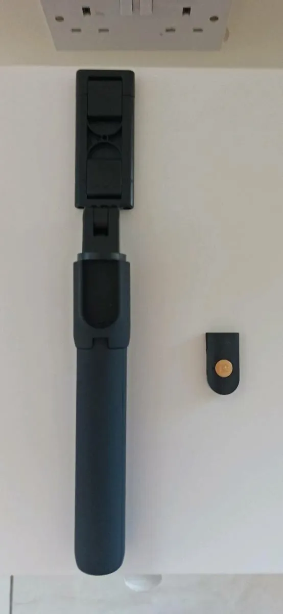 Maxxter Bluetooth selfie stick & tripod (3-in-1) - Image 4