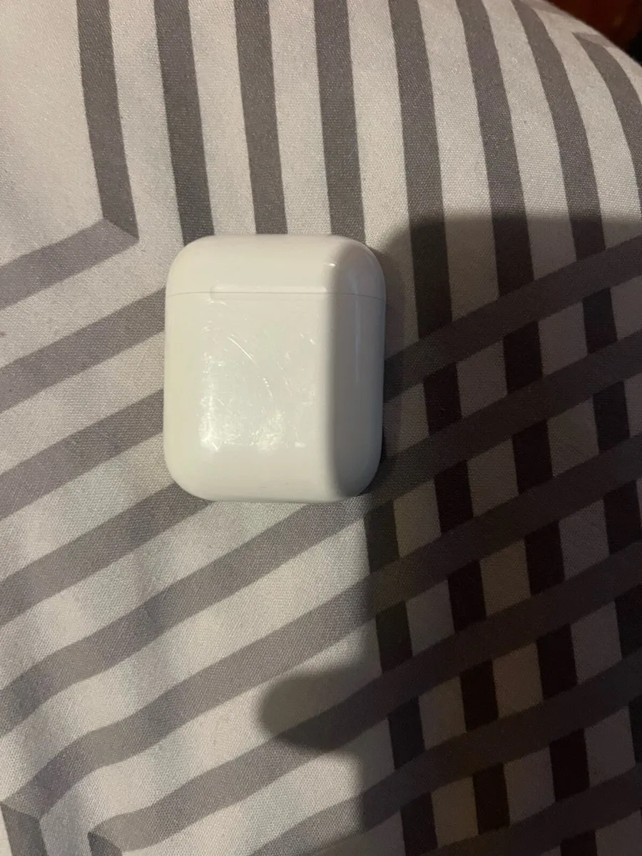 Apple air pods - Image 1