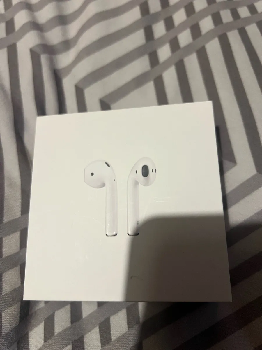 Apple air pods - Image 3
