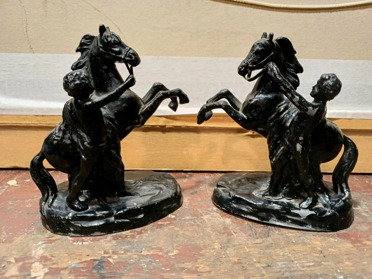 Vintage Miniature Metal Marley Horse Figures - Image 3