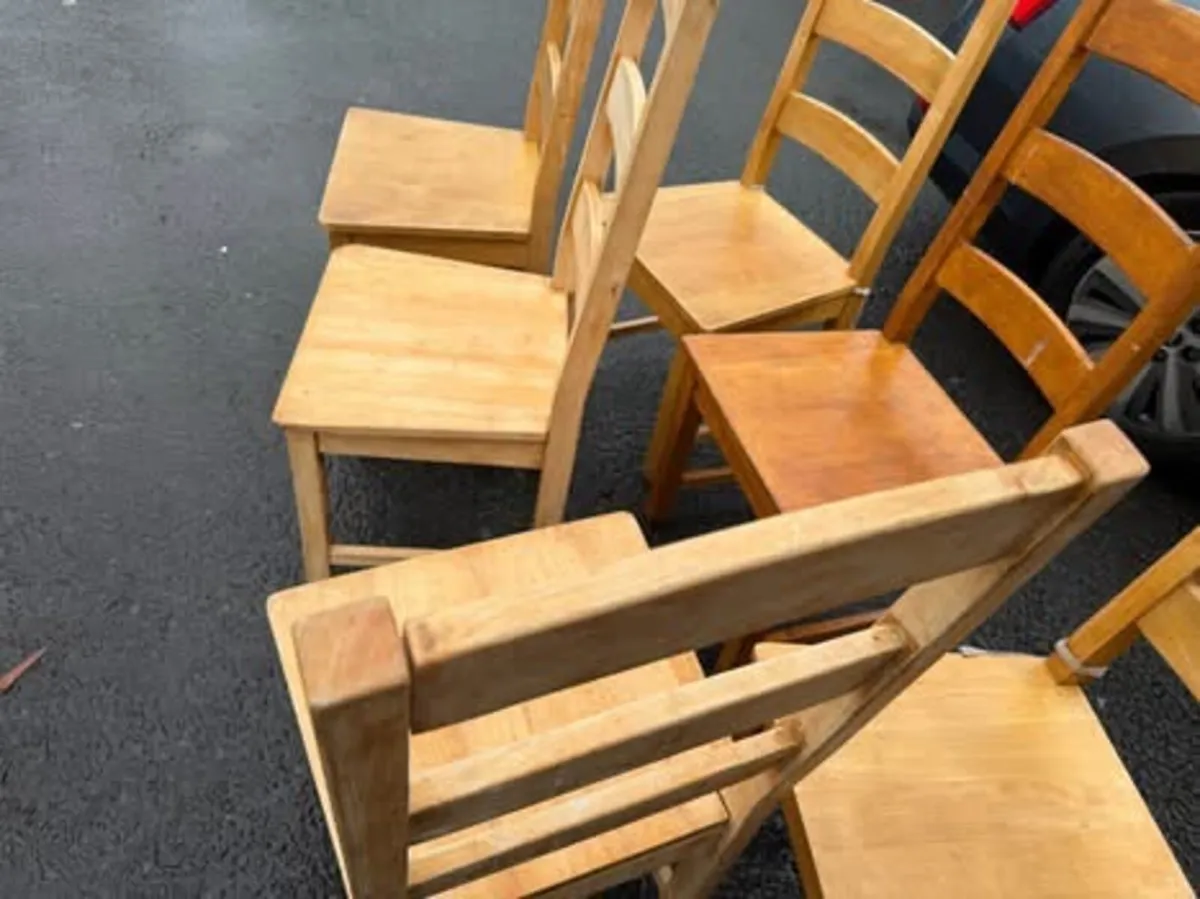 7 dining chairs - Image 1