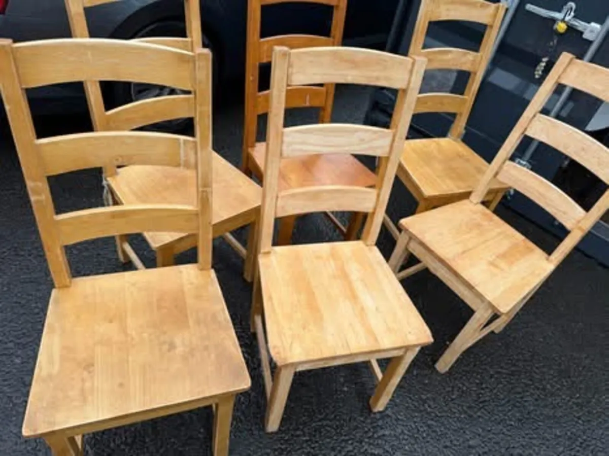 7 dining chairs - Image 2