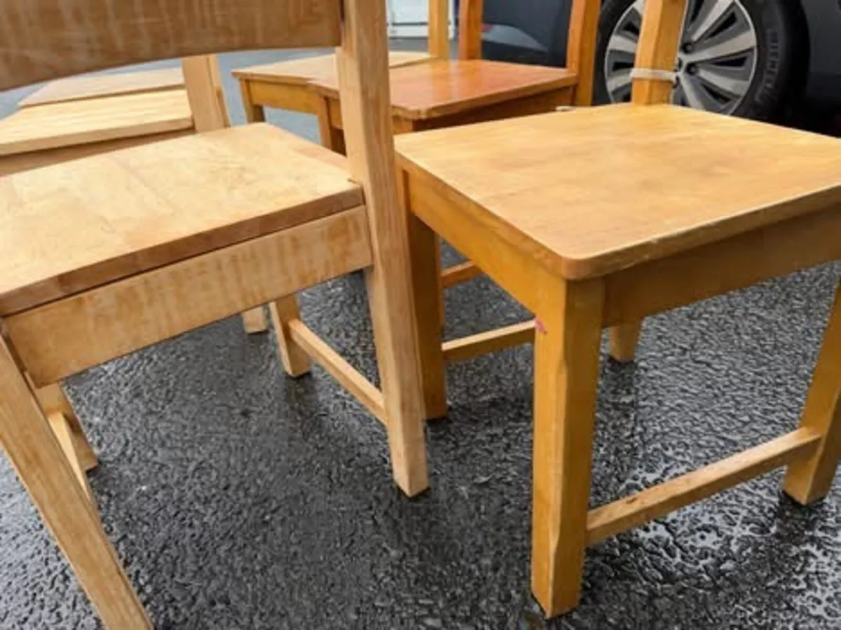 7 dining chairs - Image 3