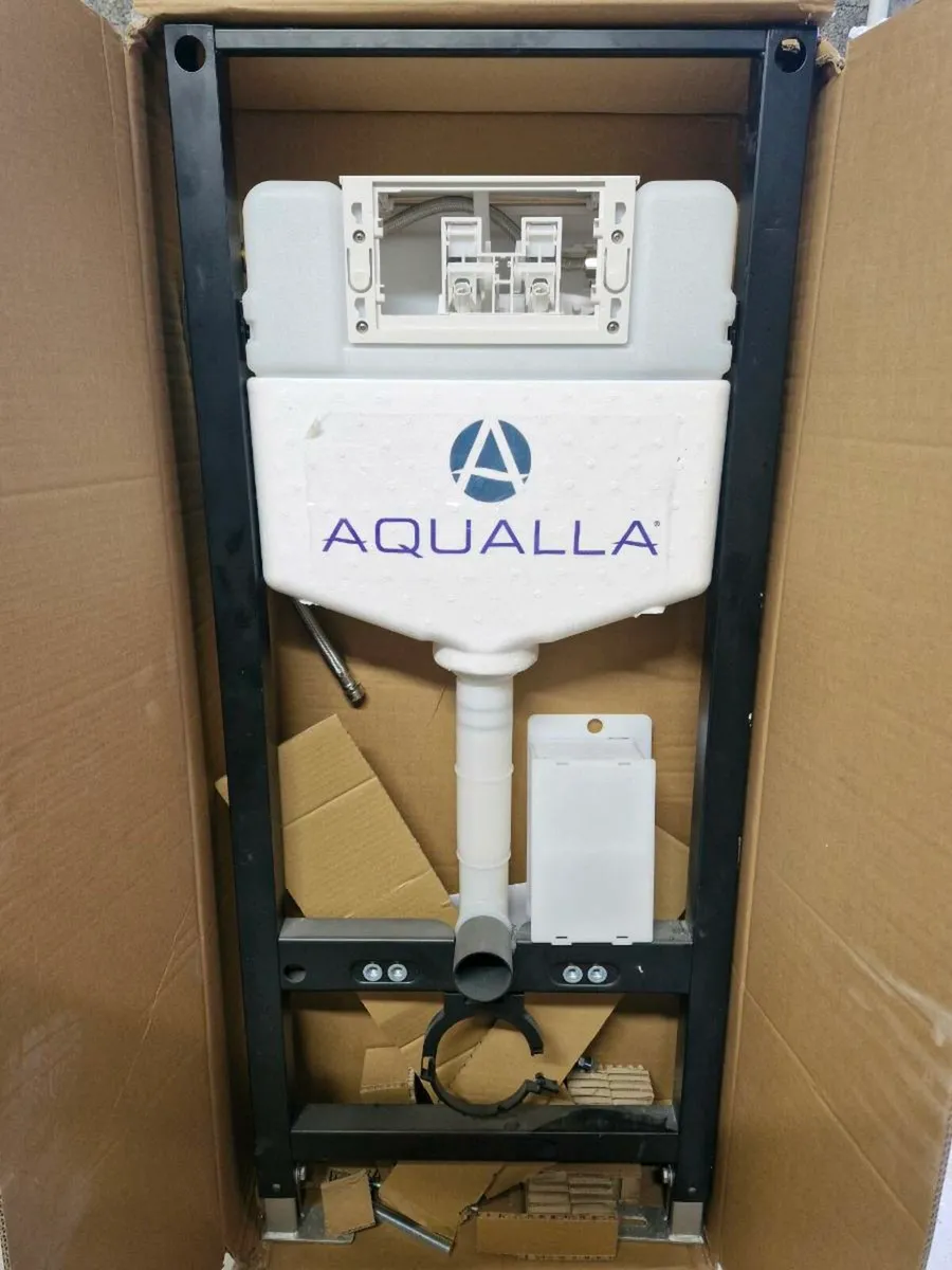 Conceal toilet cistern frame - Image 1