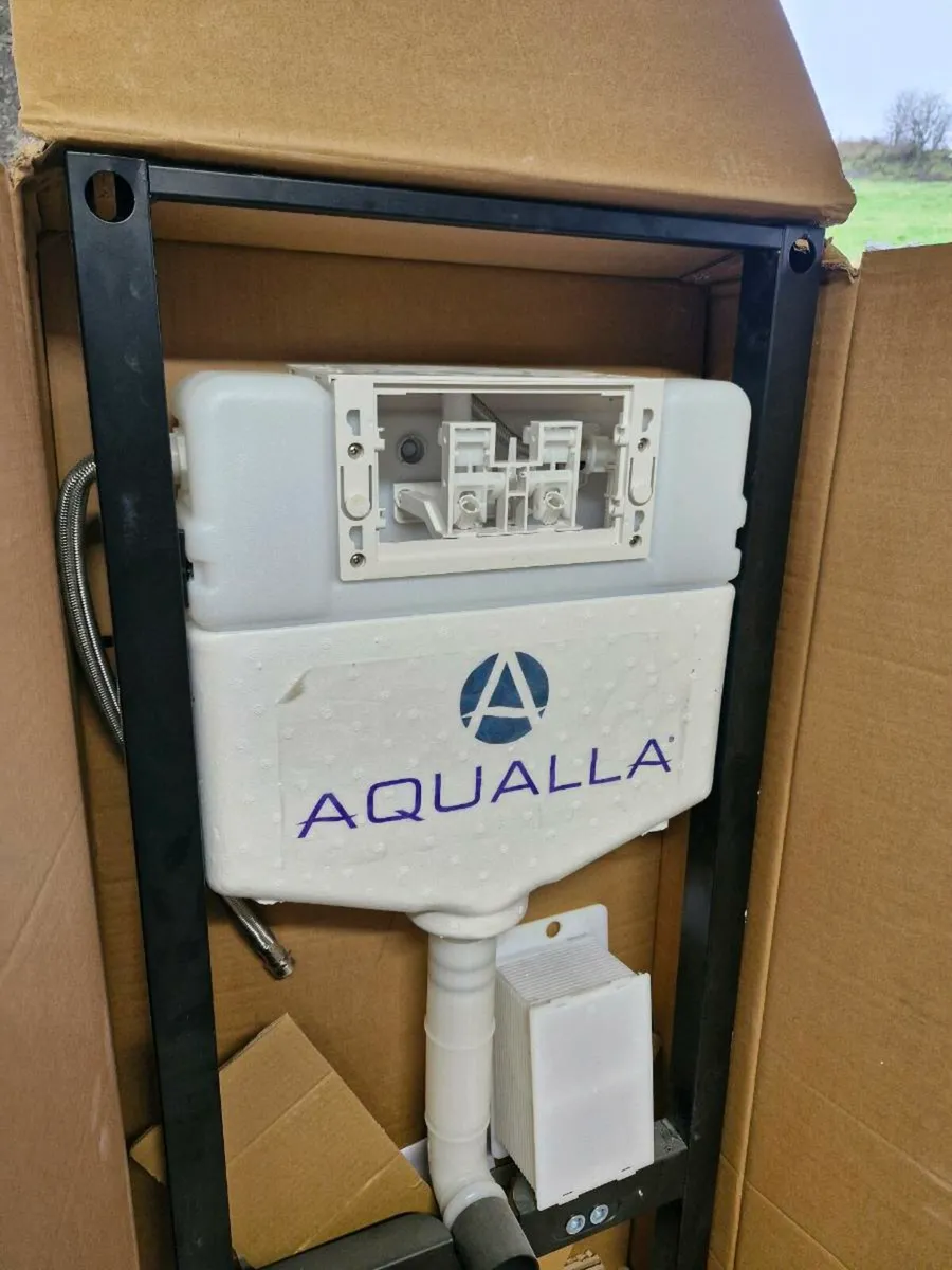 Conceal toilet cistern frame - Image 3