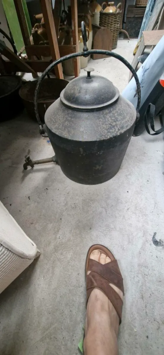 Victorian kettle - Image 1