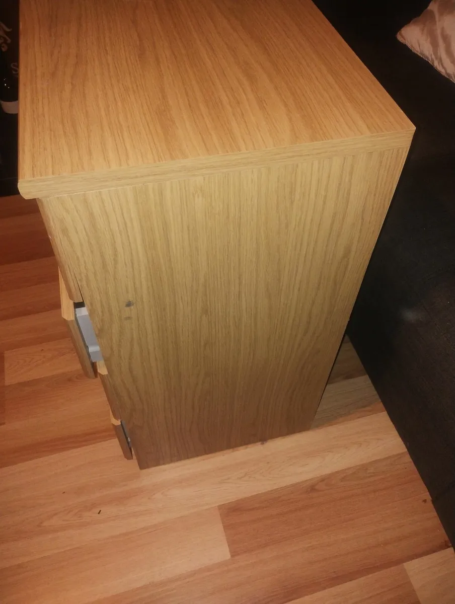 Chest of drawers  broken - Image 4