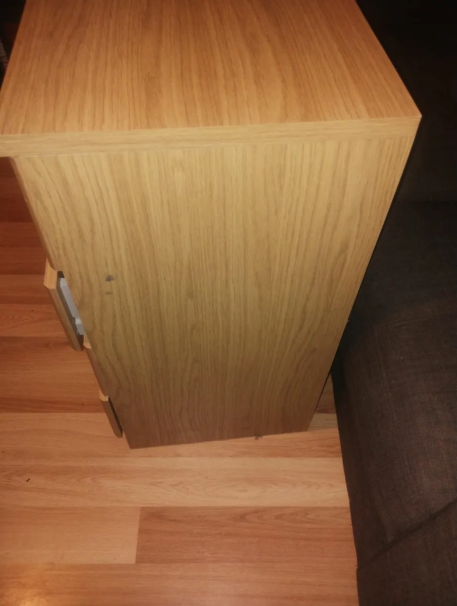 Chest of drawers  broken - Image 3