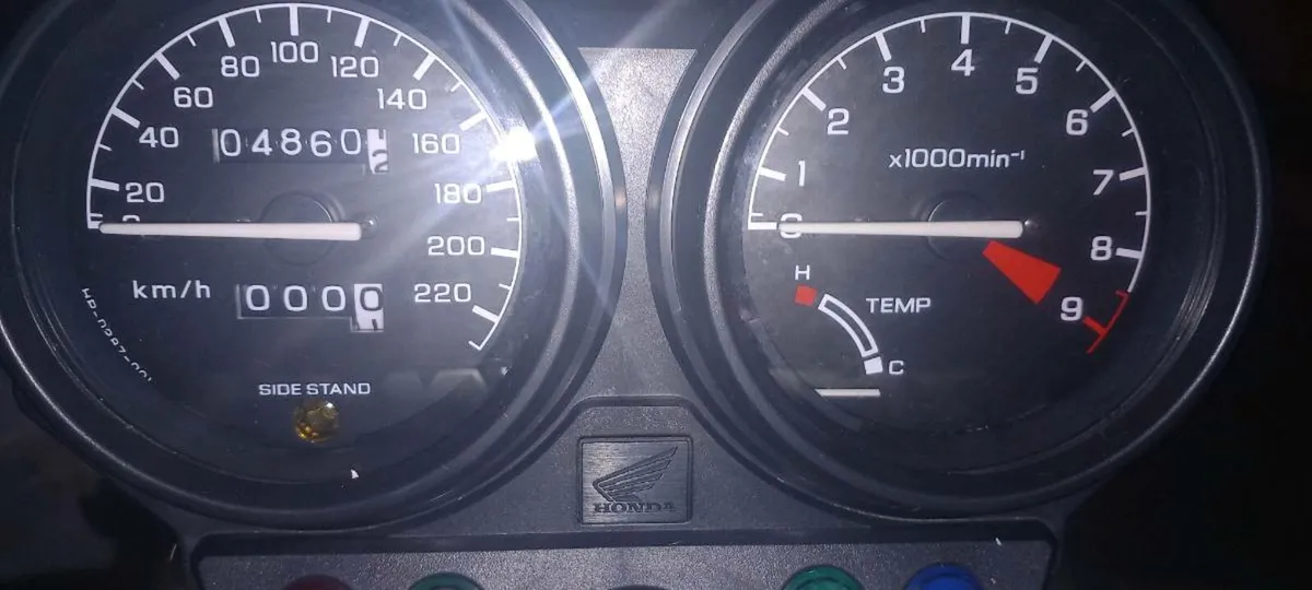 93Honda Ntv650 - Image 3