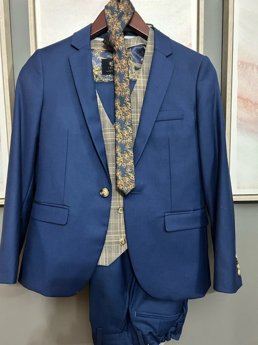 Boys communion suit - Image 2