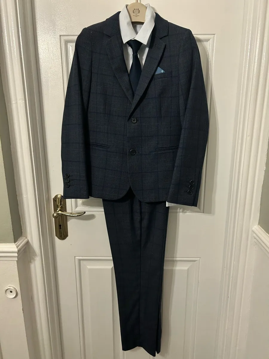Boys communion suit - Image 2