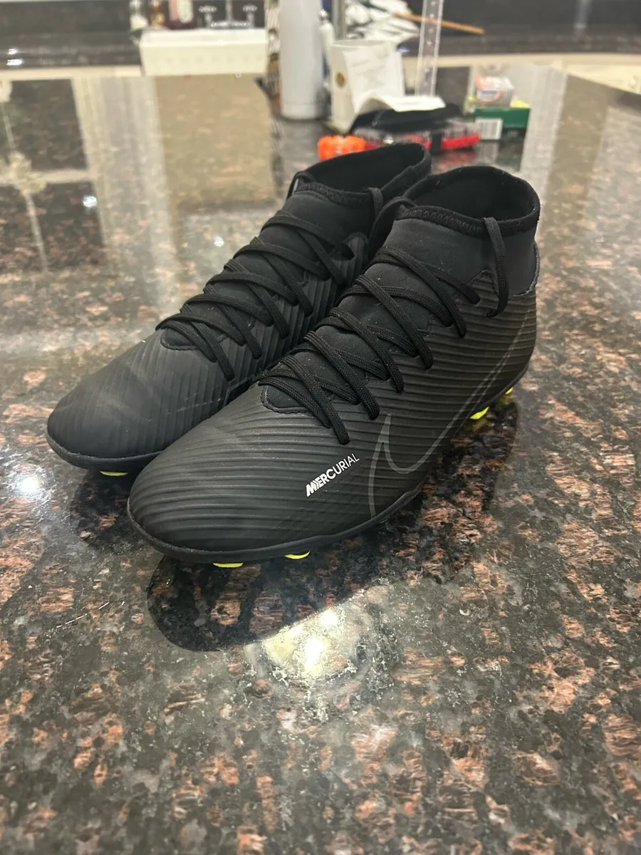 Nike Mercurial Superfly Club 7 FG/MG Size UK 7 - Image 1