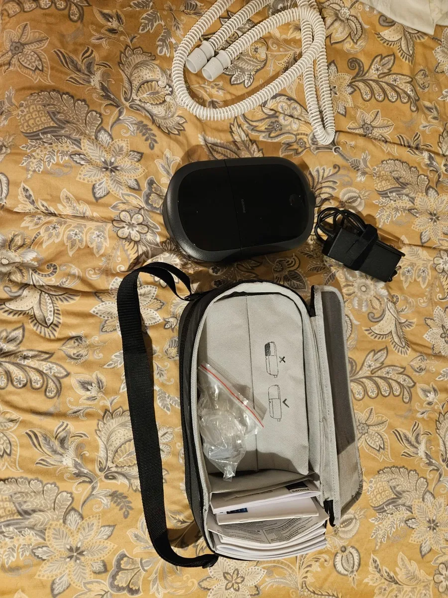 Philips dream cpap machine complete - Image 1