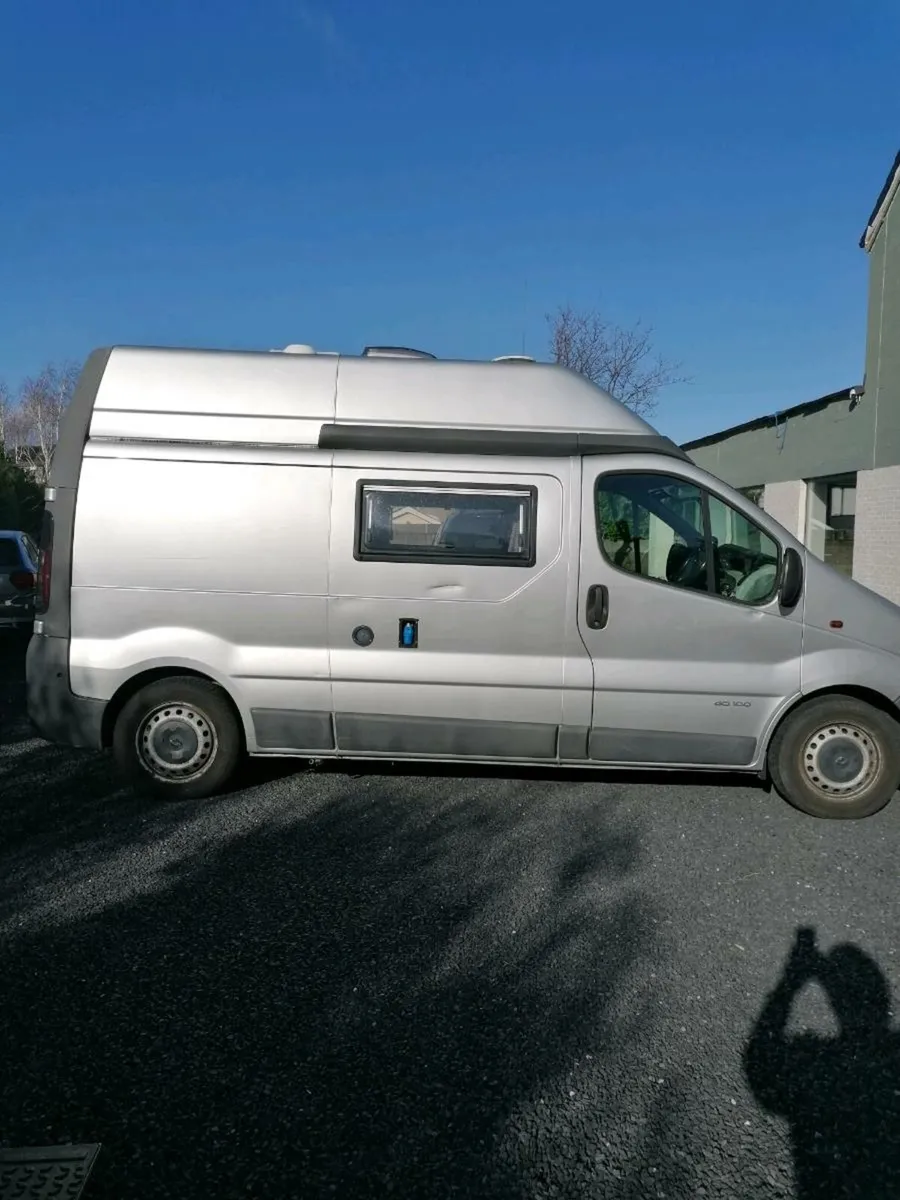 Renault Traffic campervan - Image 2