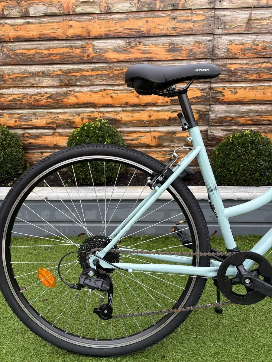 Ladies Hybrid Bicycle - Medium - Image 4