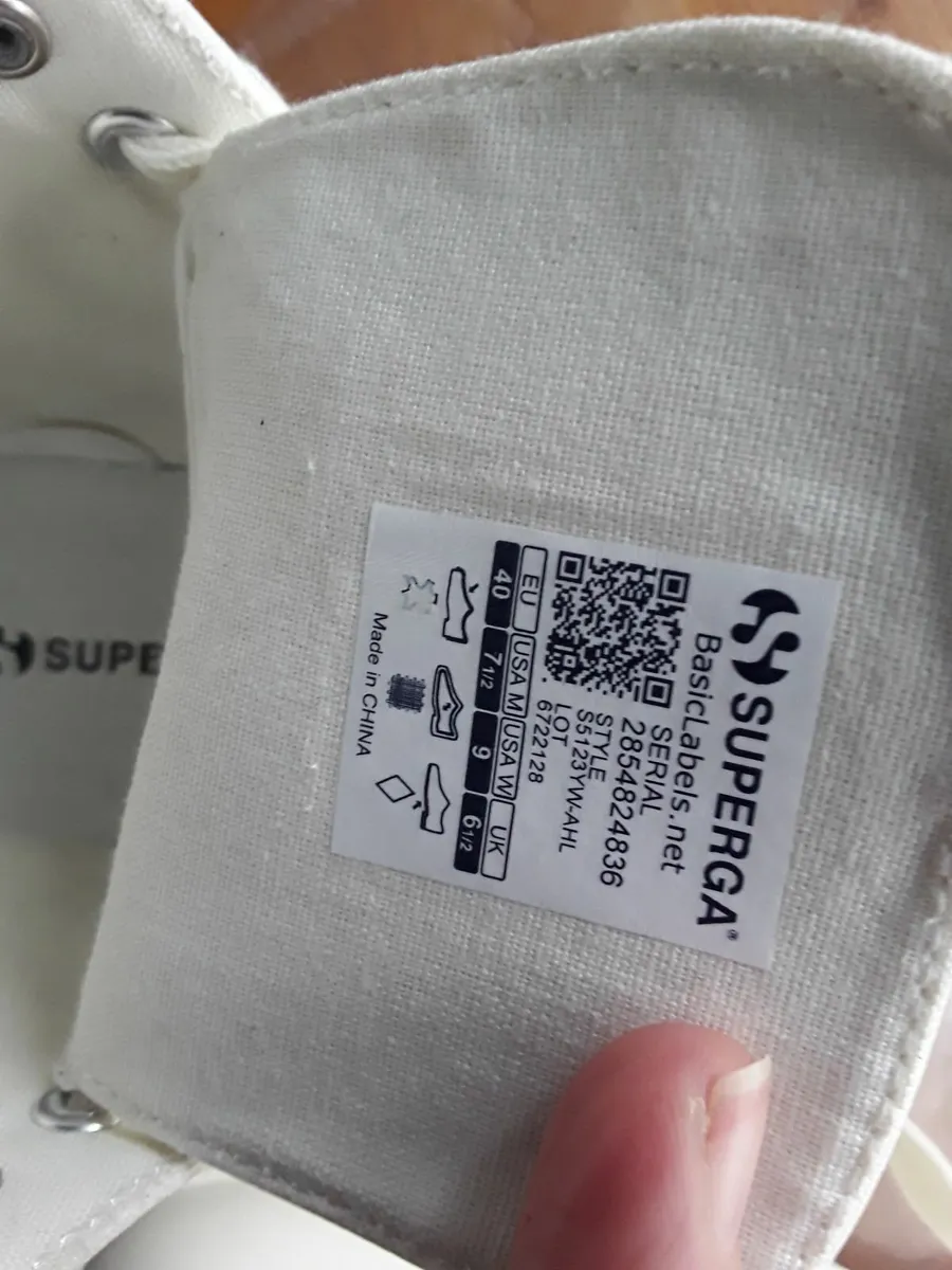 Ladies brand new white designer boots - Image 4