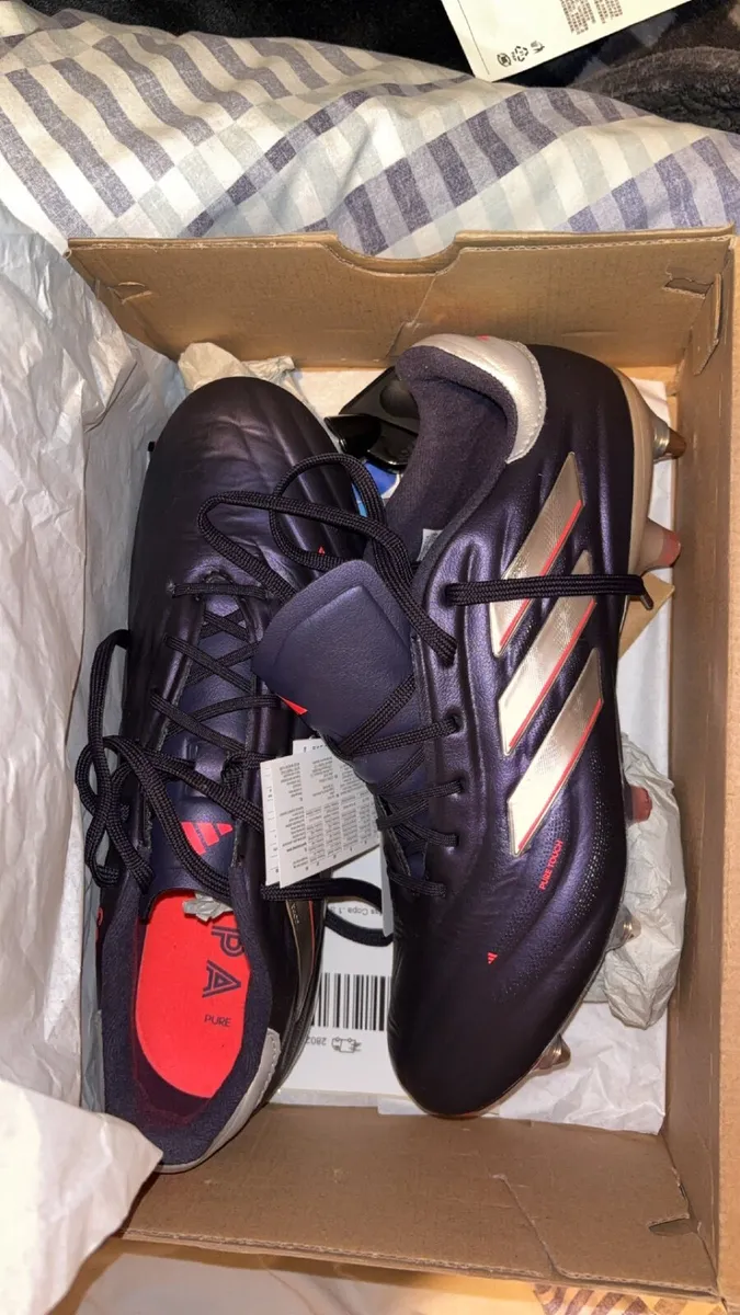 Football boots - Image 4