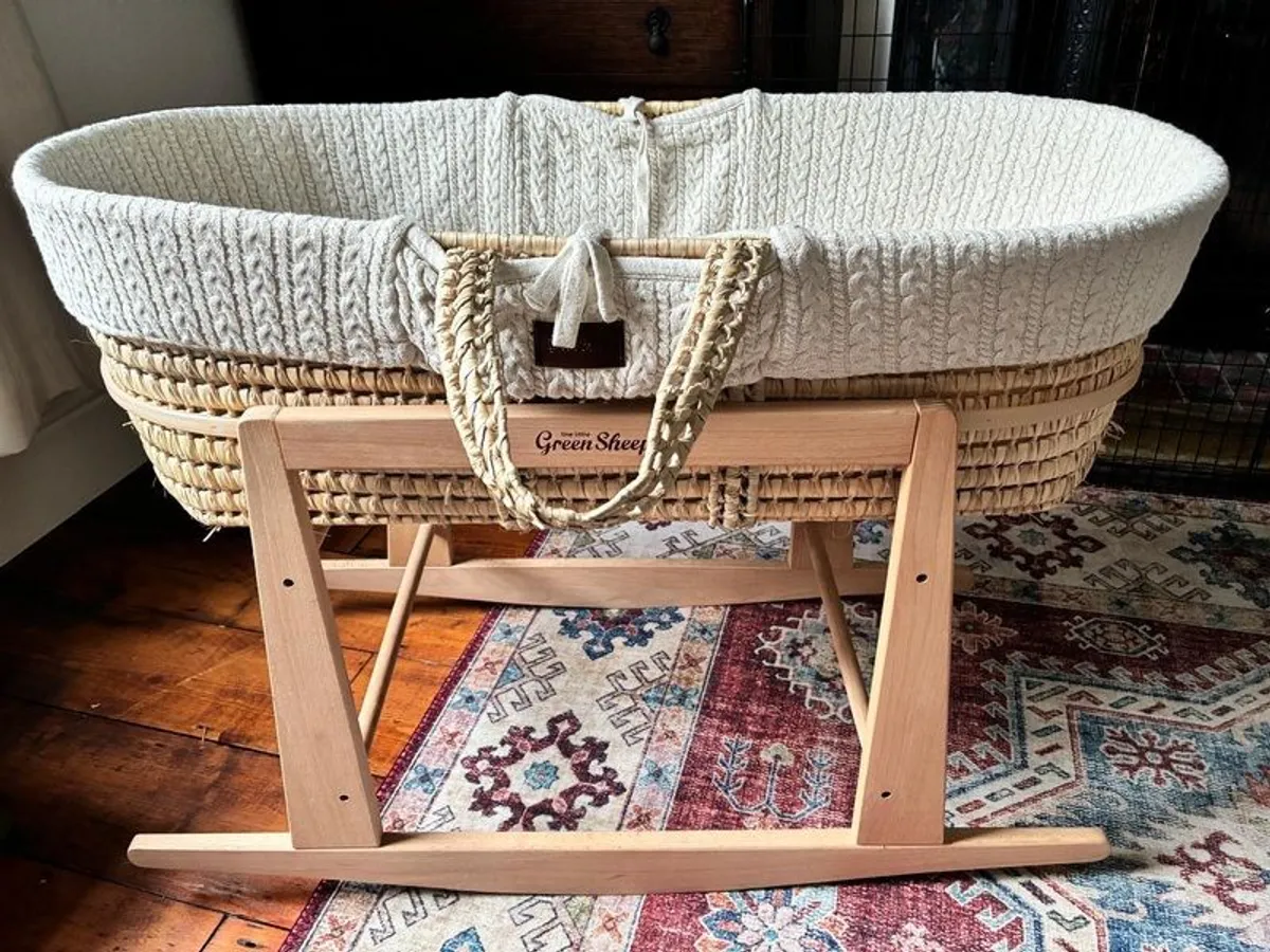 Moses basket - Little green sheep - Image 1