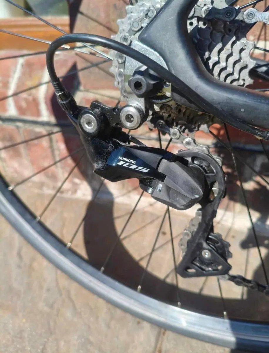 Carbon Fiber road bike - Image 3