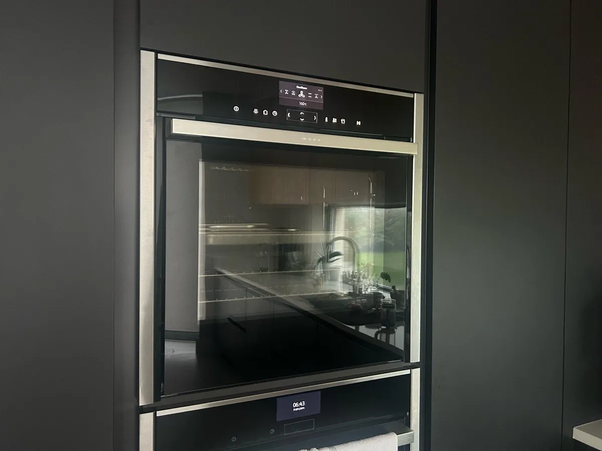 NEFF steam oven - Image 1
