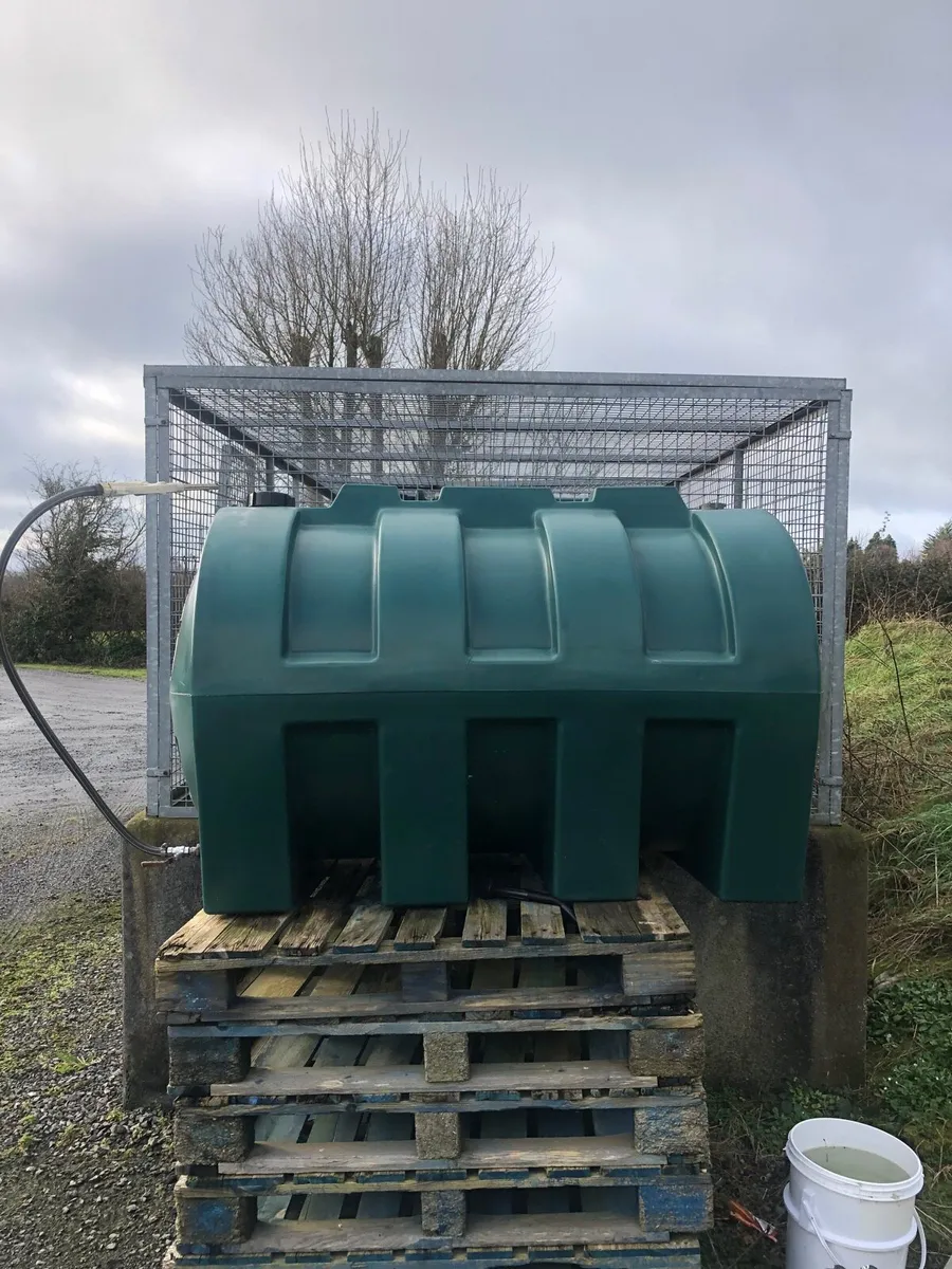 Oil tanks. - Image 3