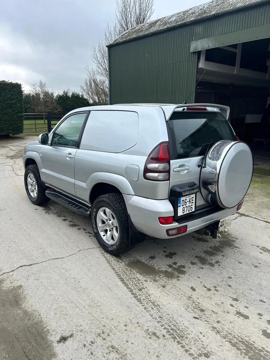 2006 Toyota Land Cruiser - Image 3