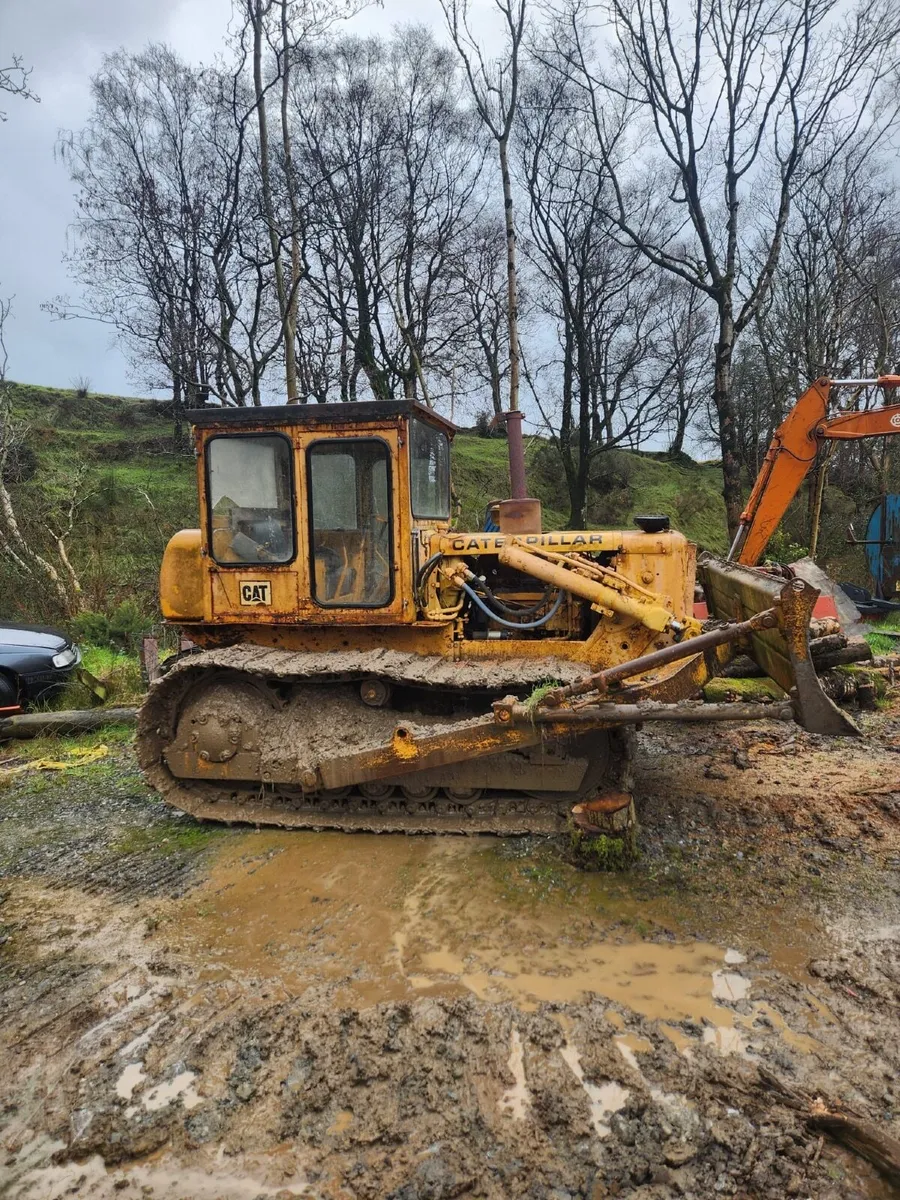 Cat D4 Dozer - Image 1