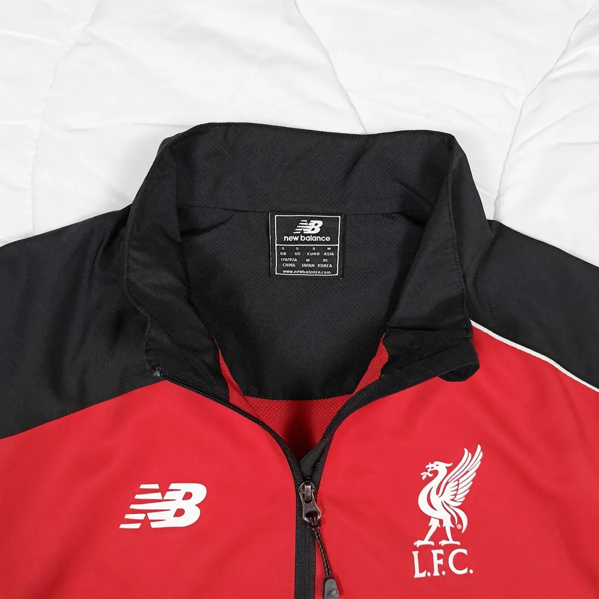 New Balance Liverpool 15 16 Mens Football Shirt S - Image 2