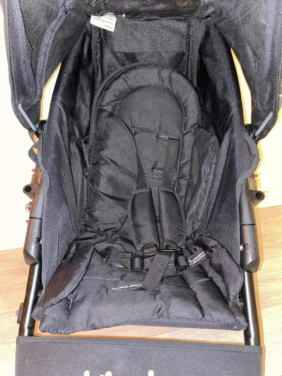 Out n About Single V4 - Image 4