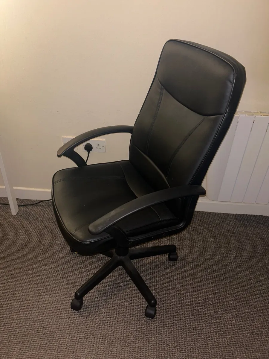 Office Chair - Image 1