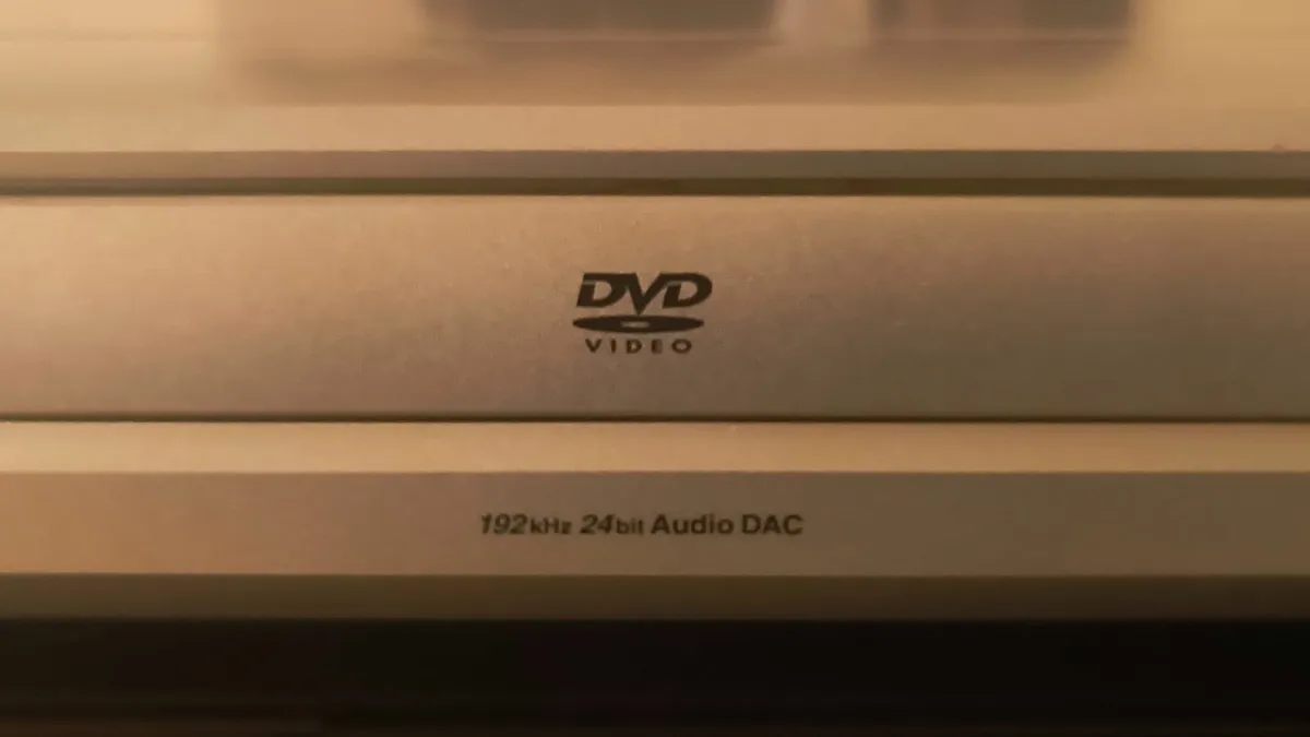 Toshiba DVD Video Player SD 230E - Image 4