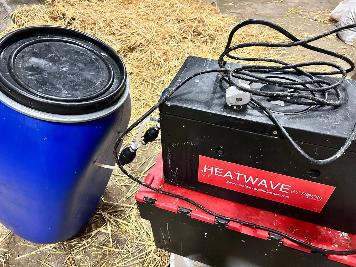 Heatwave Lamb Milk Feeder/Warmer - Image 1