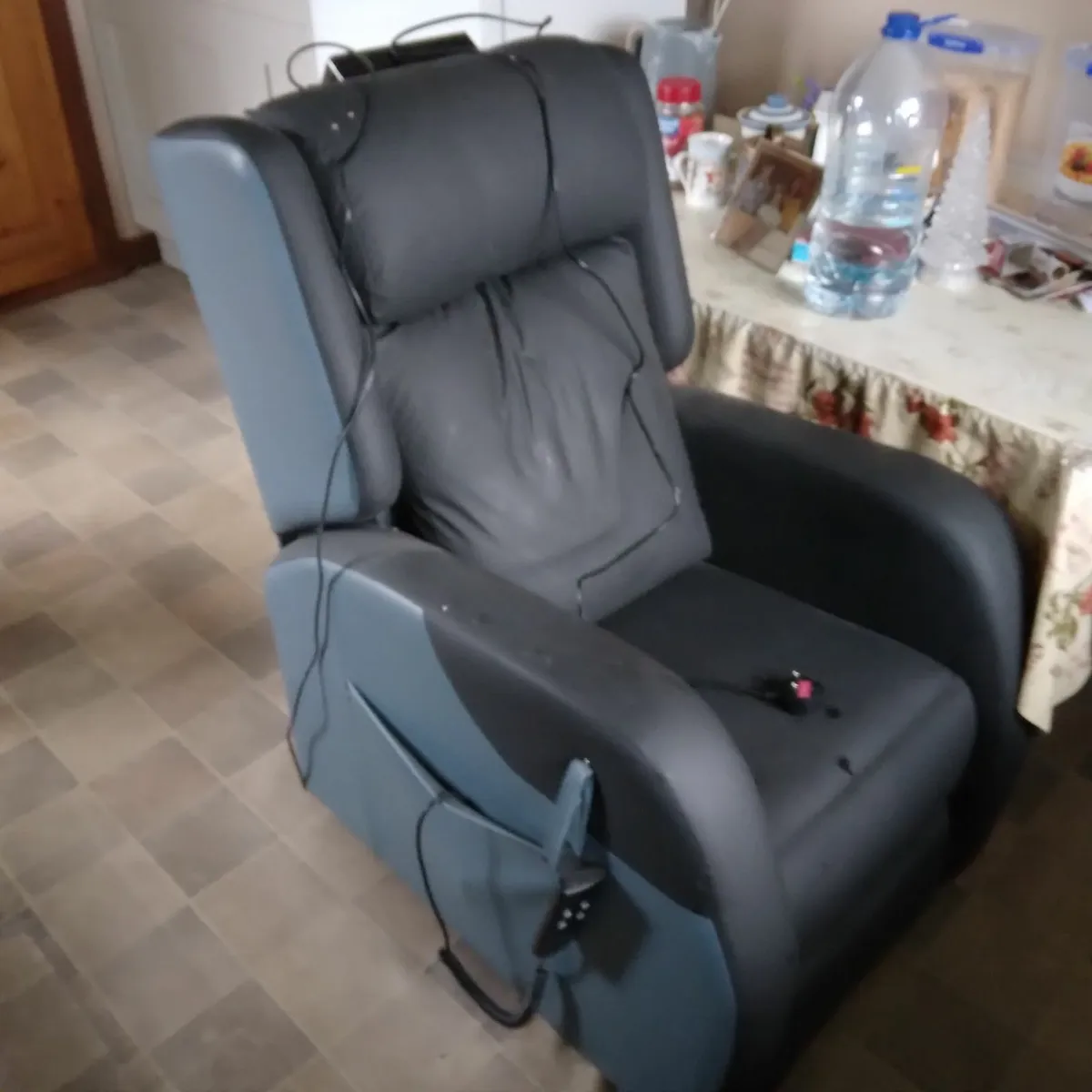 electric chair - Image 3