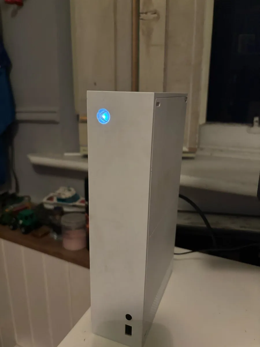 Xbox Series S - Image 1